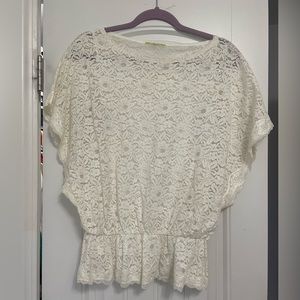 Off white Lace Gianni Bini Top size Medium